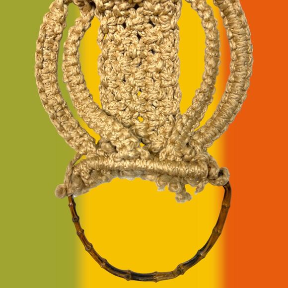 Vintage 70s Macrame Tan Frog Wall Art Decor Hanging Towel Holder Hippy 26x12 - Picture 4 of 11